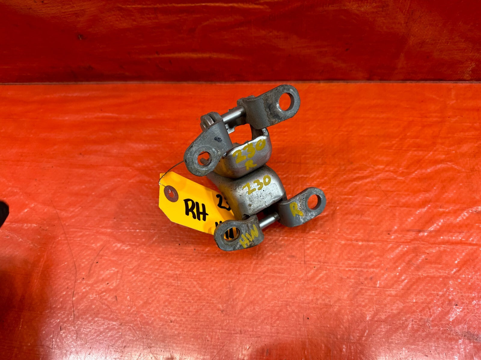 02 05 HONDA CIVIC SI EP3 HATCHBACK DOOR HINGE SET UPPER & LOWER RIGHT  OEM 2303