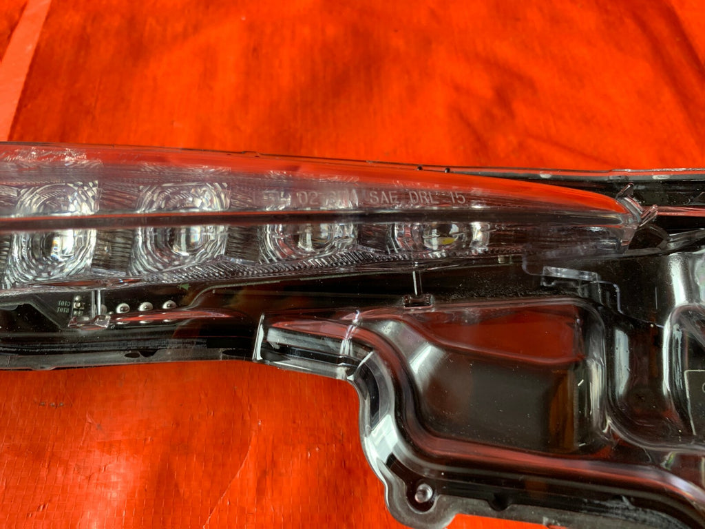 OEM 2017 2018 17 18 TOYOTA COROLLA XSE   DRIVER LEFT DAYTIME RUNNING LIGHT DRL5