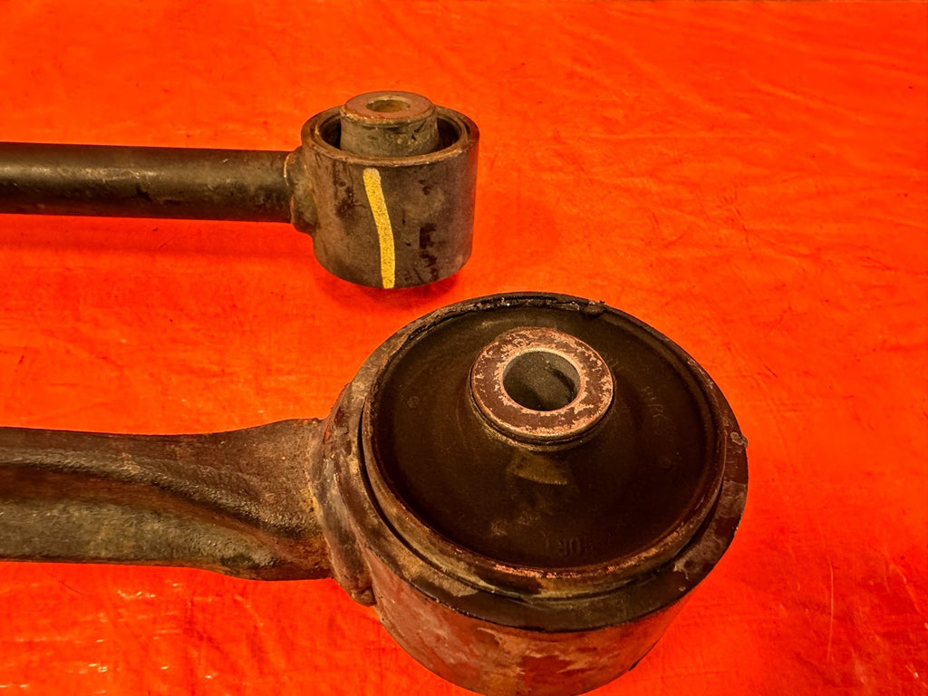 13 16 HYUNDAI GENESIS COUPE   DRIVER LEFT FRONT LOWER CONTROL ARMS    OEM 3187