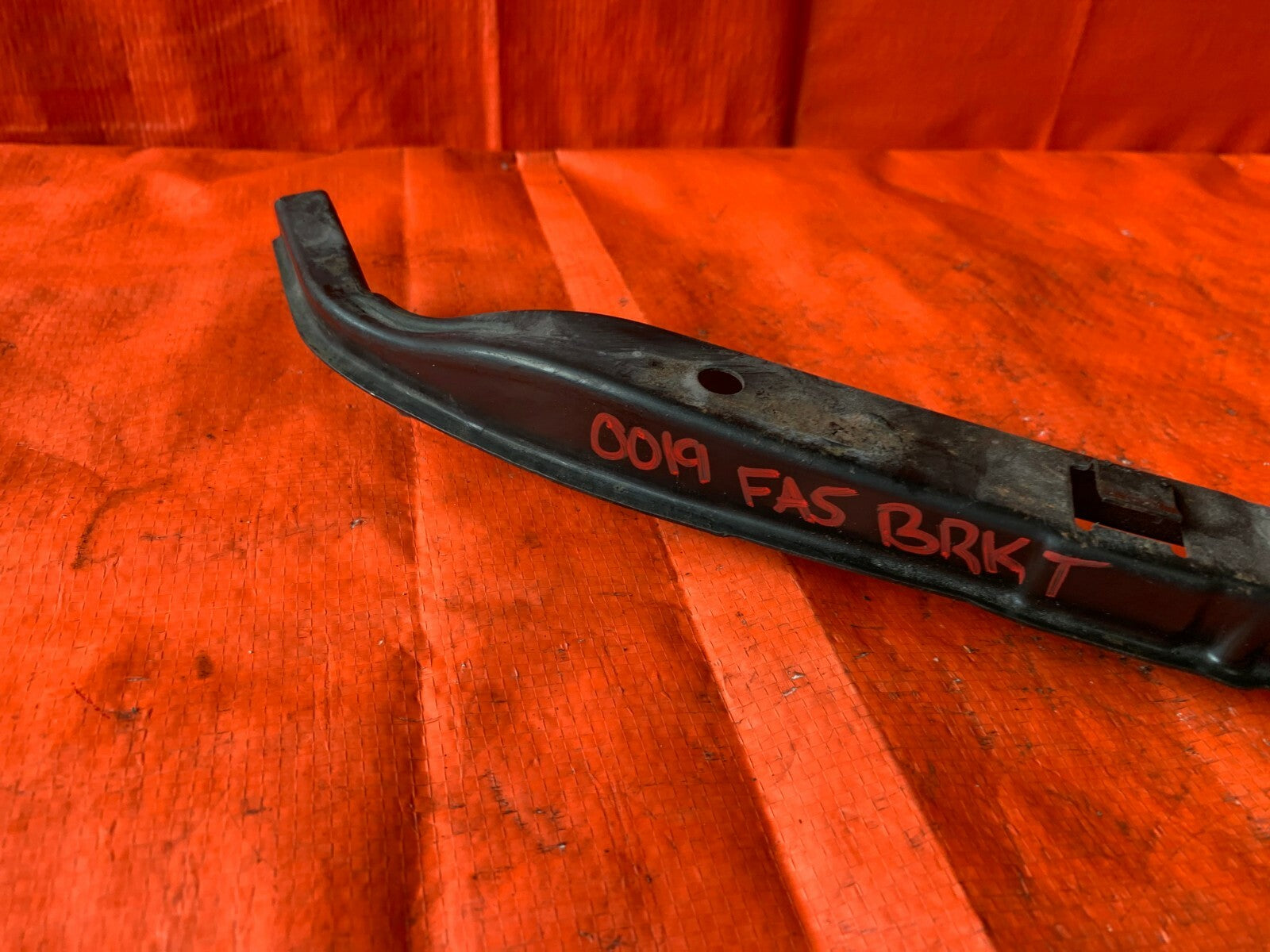 OEM 2008 HONDA CIVIC SI SEDAN   PASSENGER RIGHT HEADLIGHT HEADLAMP BRACKET5