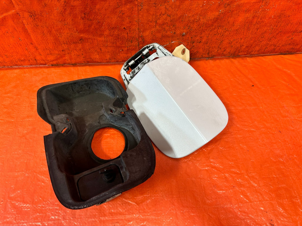18 22 HONDA ACCORD 1.5L   GASOLINE GAS FUEL LID COVER W/ PLASTIC COVER OEM 3240
