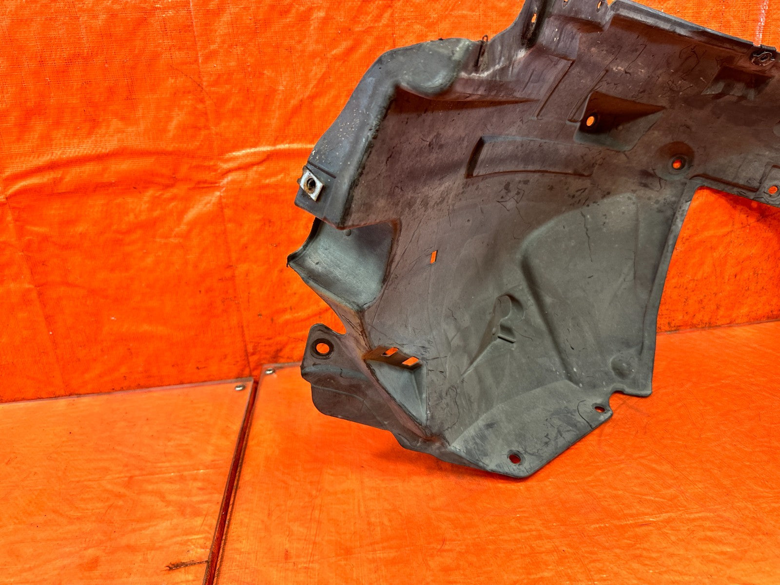 INFINITI G37 Q60 COUPE CONV RIGHT PASSENGER FRONT FENDER SPLASH LINER #329 110