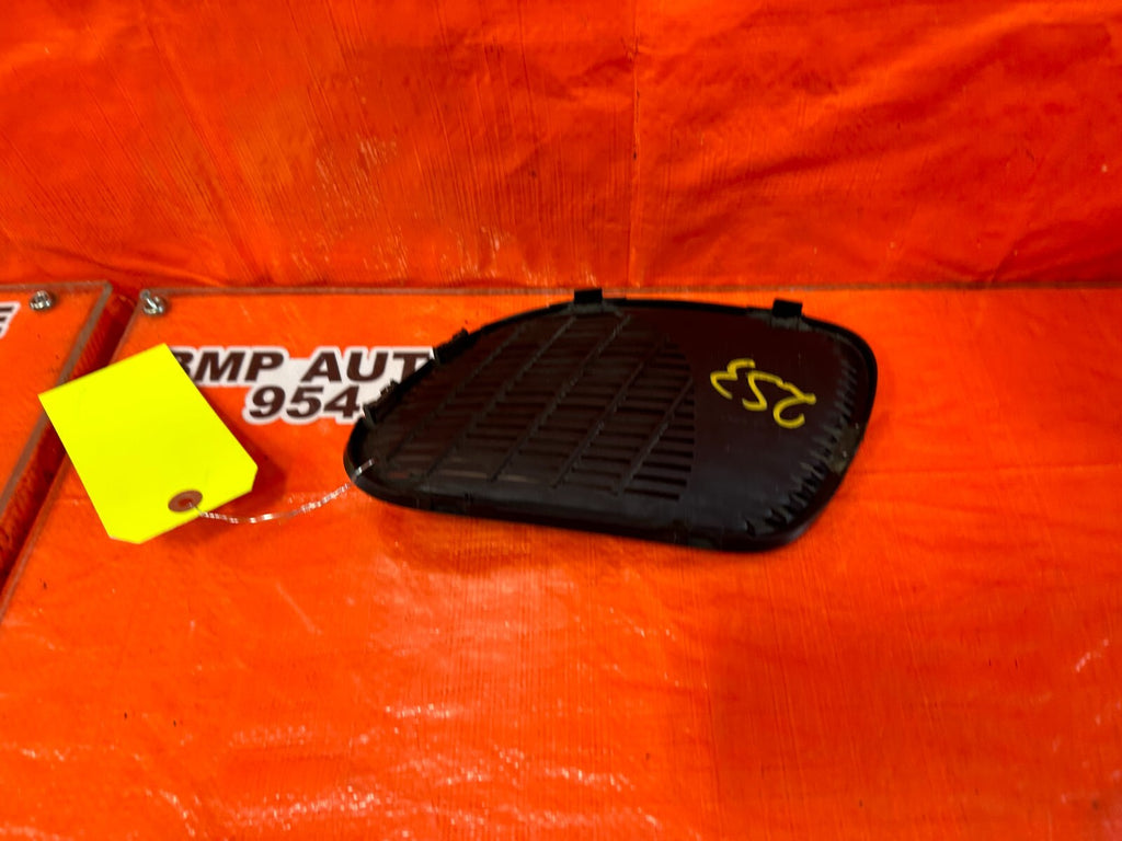 94 01 ACURA INTEGRA 2D   DRIVER LEFT REAR   SPEAKER COVER TRIM PLASTIC BLACK 2535