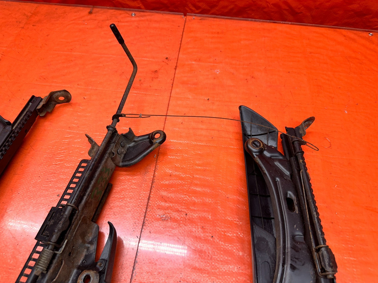 92 95 HONDA CIVIC EX 2D   FRONT SEAT SLIDER RAILS TRACKS LEFT RIGHT   OEM #3338