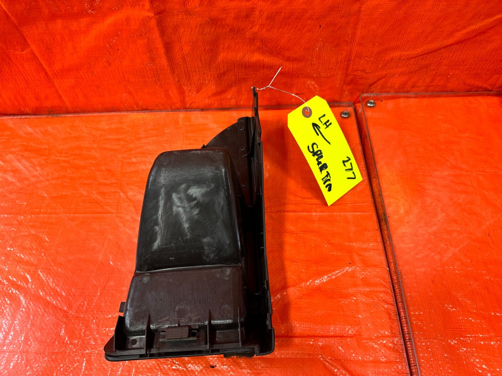 88 89 HONDA CRX DX   PASSENGER RIGHT REAR CARGO STORAGE COMPARTMENT OEM #2776