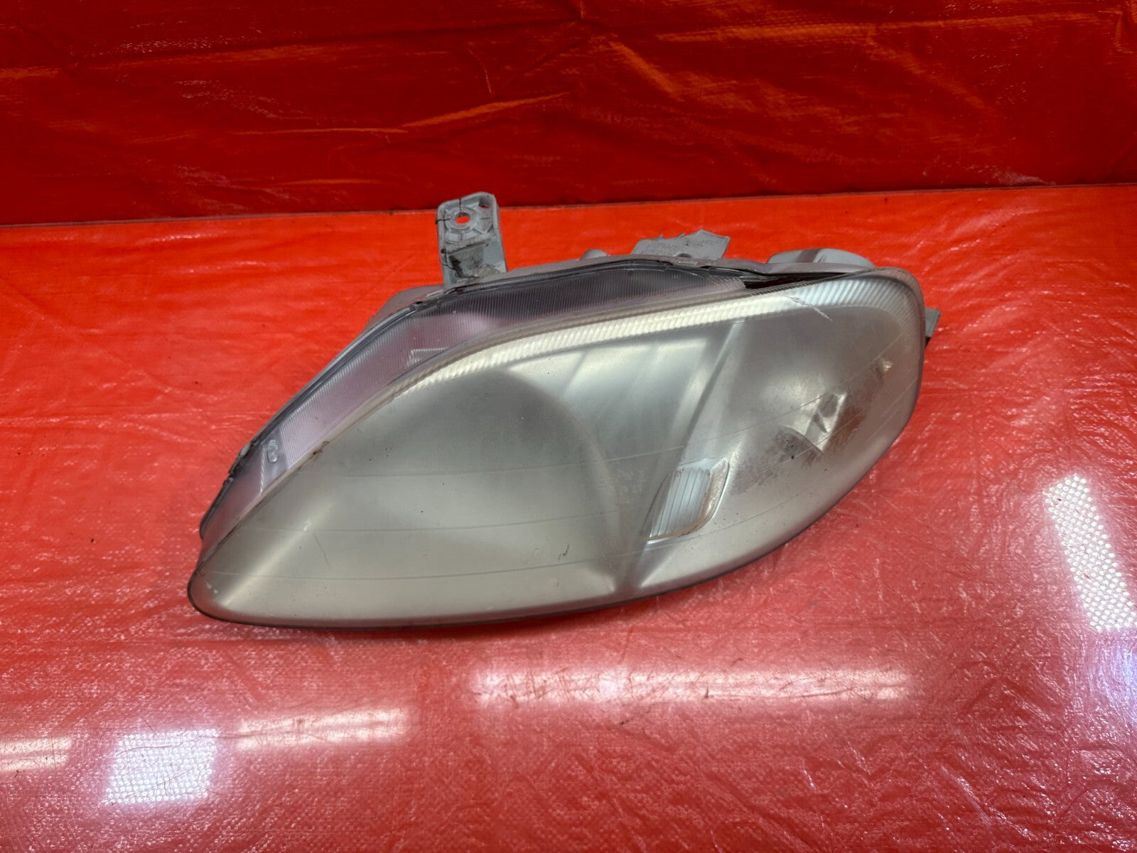 99 00 HONDA CIVIC   HEADLIGHT HEADLAMP   DRIVER LEFT SIDE   OEM   FLAW    #19518