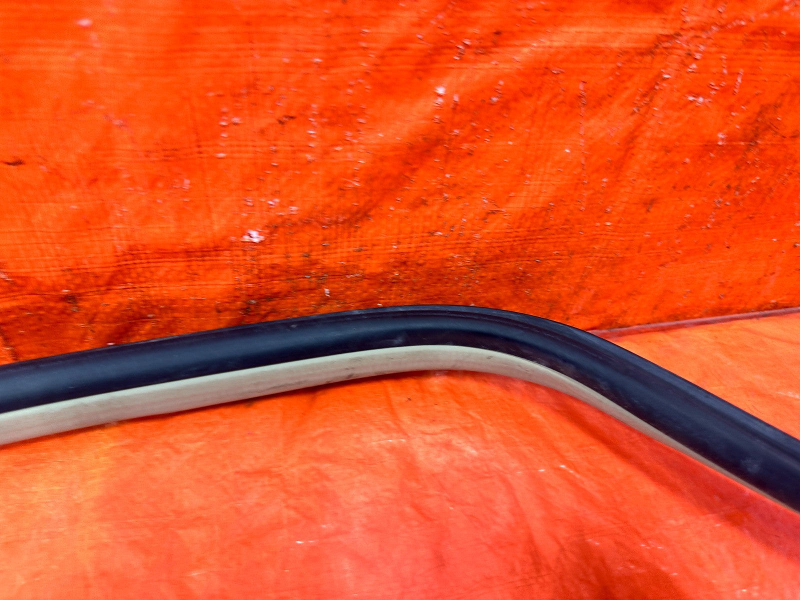 04 08 ACURA TSX   LEFT REAR   DOOR TO CHASSIS WEATHER STRIP OPEN TRIM OEM #3049