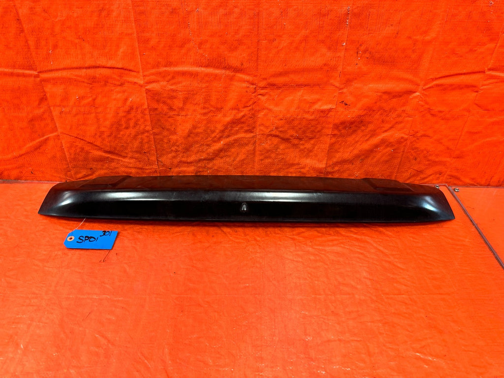 97 01 HONDA CR V CRV   REAR WING SPOILER DECK LID TRIM   OEM FACTORY #3010
