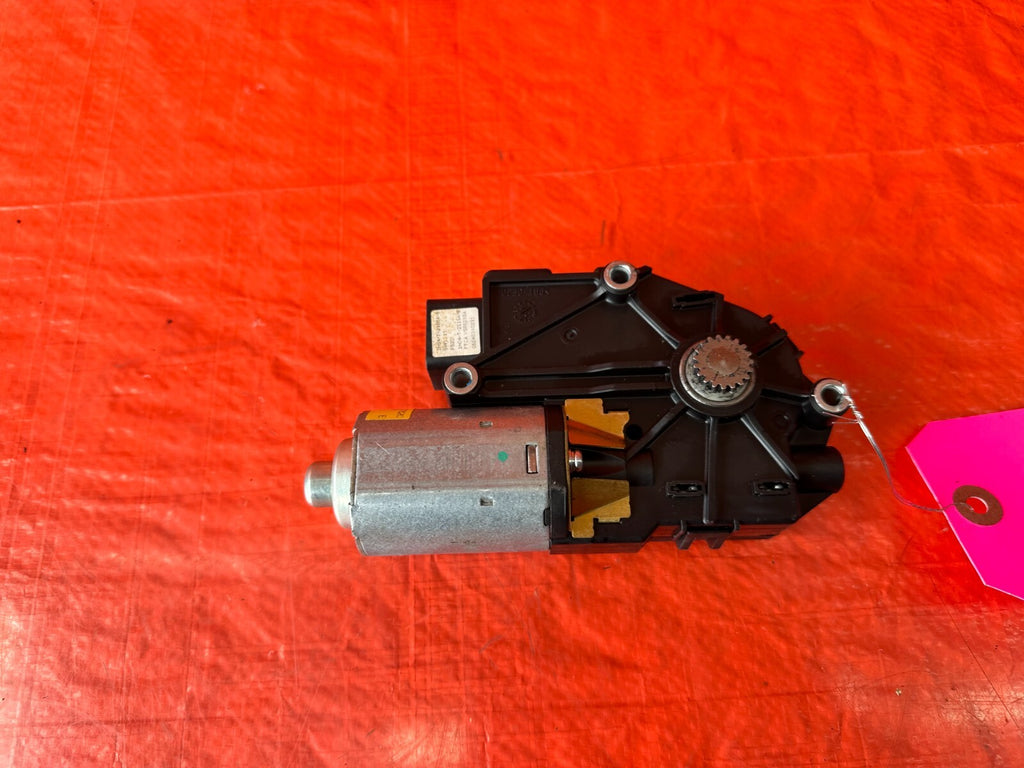 04 08 ACURA TL   SUNROOF MOONROOF SLIDING ROOF MOTOR   OEM FACTORY OE #2347
