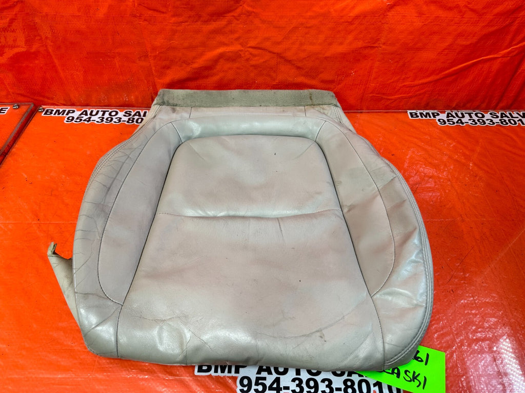 02 10 LEXUS SC430   PASSENGER RIGHT FRONT LOWER SEAT COVER SKIN   ECRU   OEM 2610