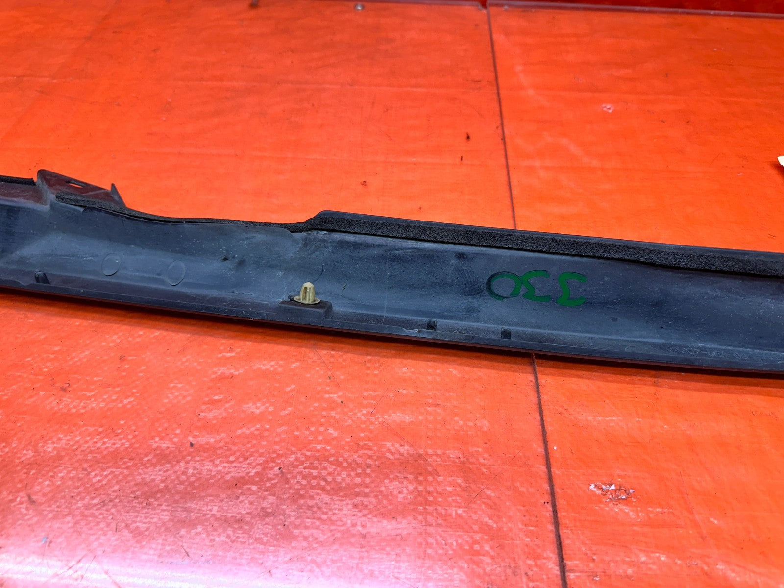 04 08 ACURA TSX LEFT DRIVER FRONT FENDER TRIM MOLDING OEM #33012