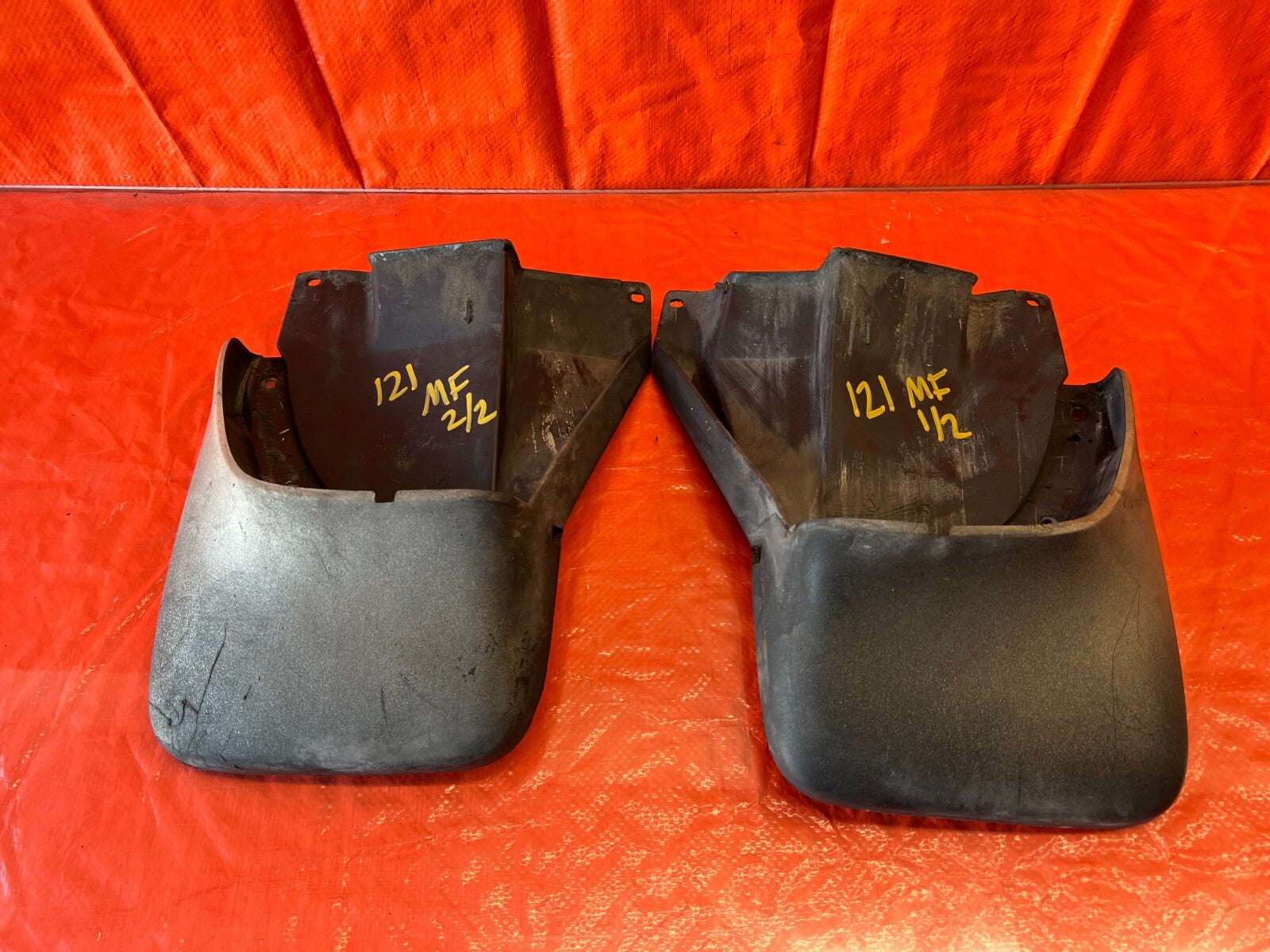 97 01 HONDA CR V CRV   REAR   LEFT & RIGHT   MUD FLAP SET FLAPS OEM FACTORY #1210