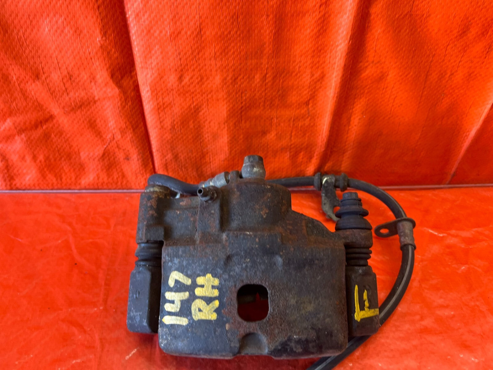 92 94 HONDA CIVIC SI   PASSENGER RIGHT FRONT BRAKE CALIPER   OEM #1476