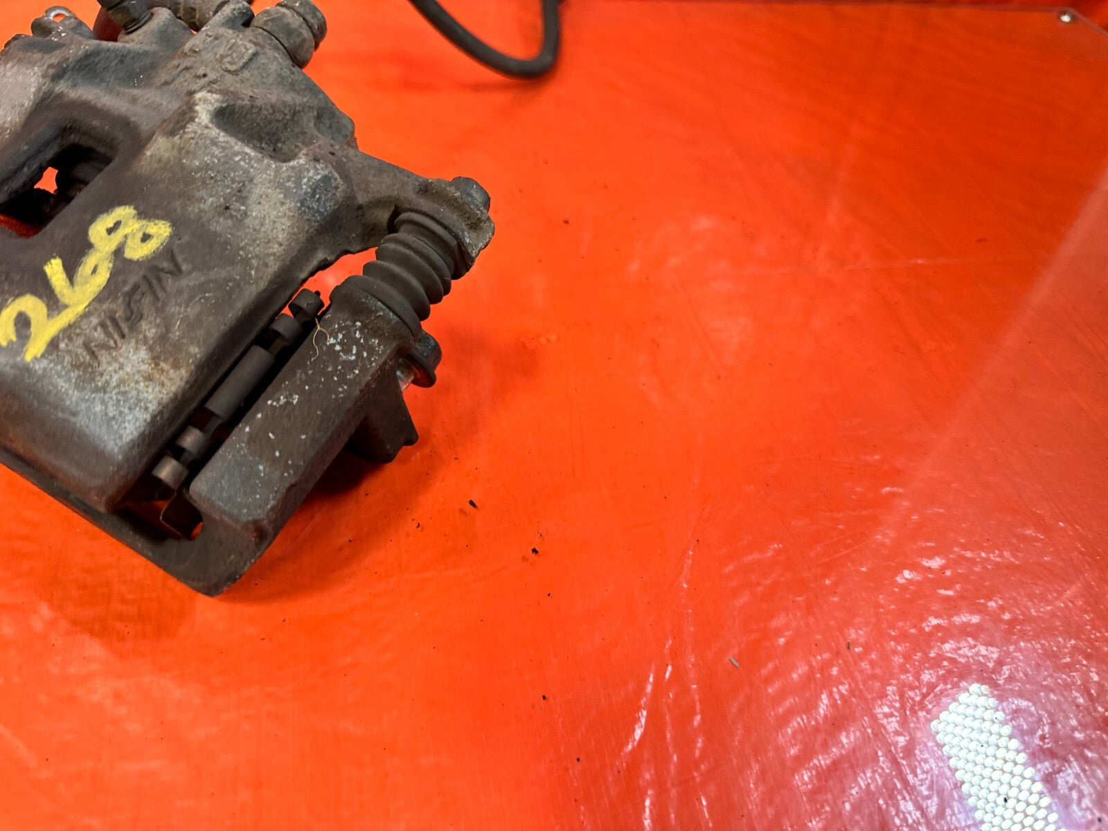 94 95 ACURA INTEGRA   PASSENGER RIGHT FRONT BRAKE CALIPER   OEM FACTORY 2681