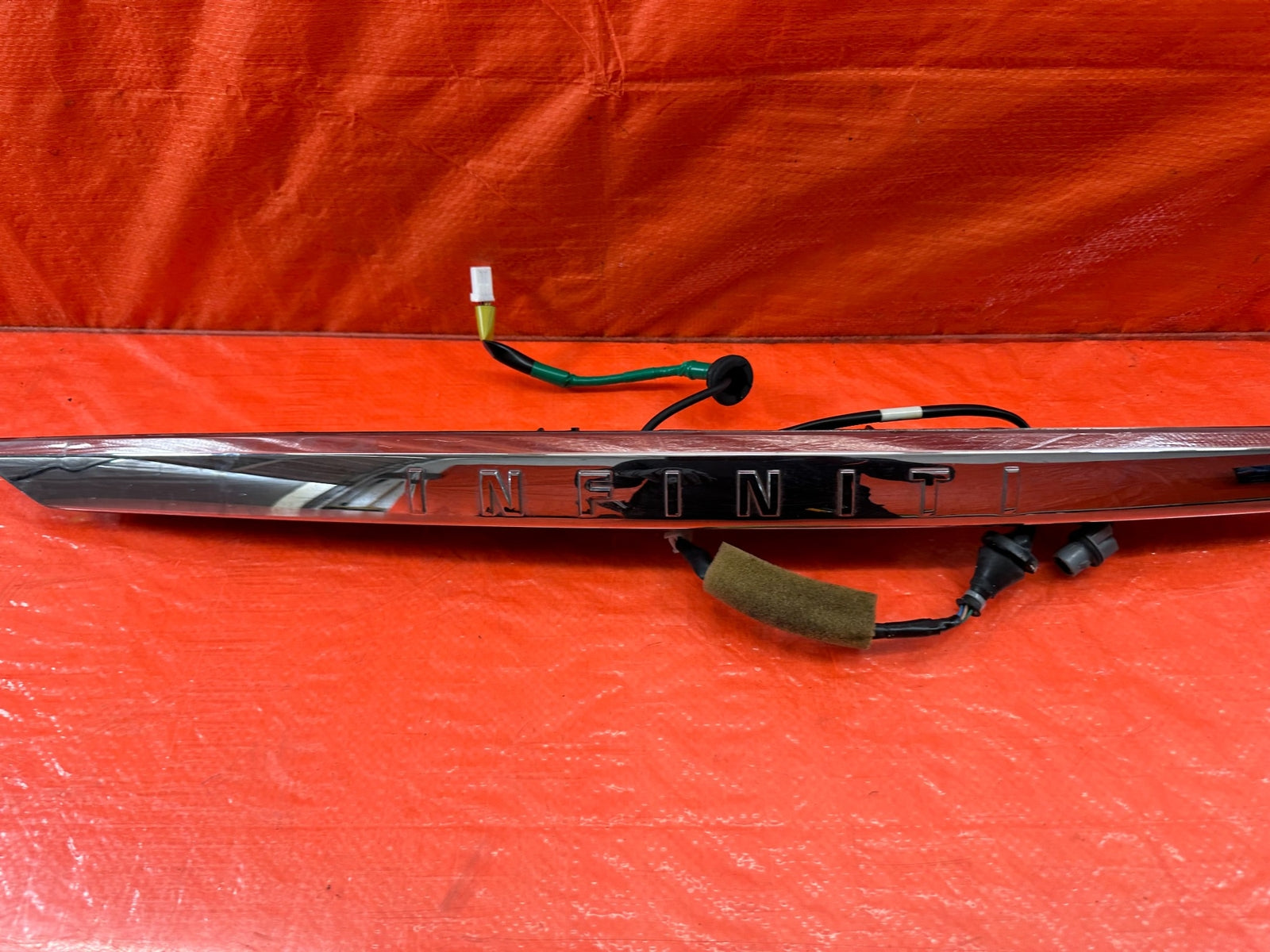 14 17 INFINITI Q50   REAR UPPER TRUNK TRIM W/ BACK UP CAMERA & INFINITI TEXT OEM7