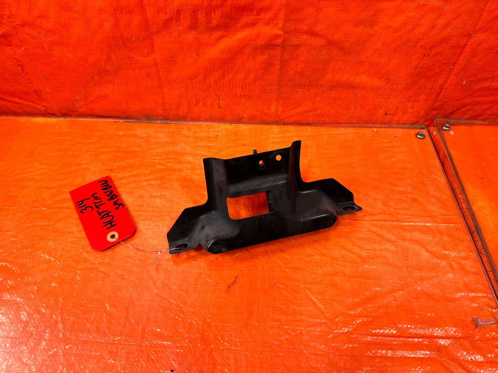 14 23 INFINITI Q50   CENTER RADIATOR SUPPORT BRACKET   OEM #3140