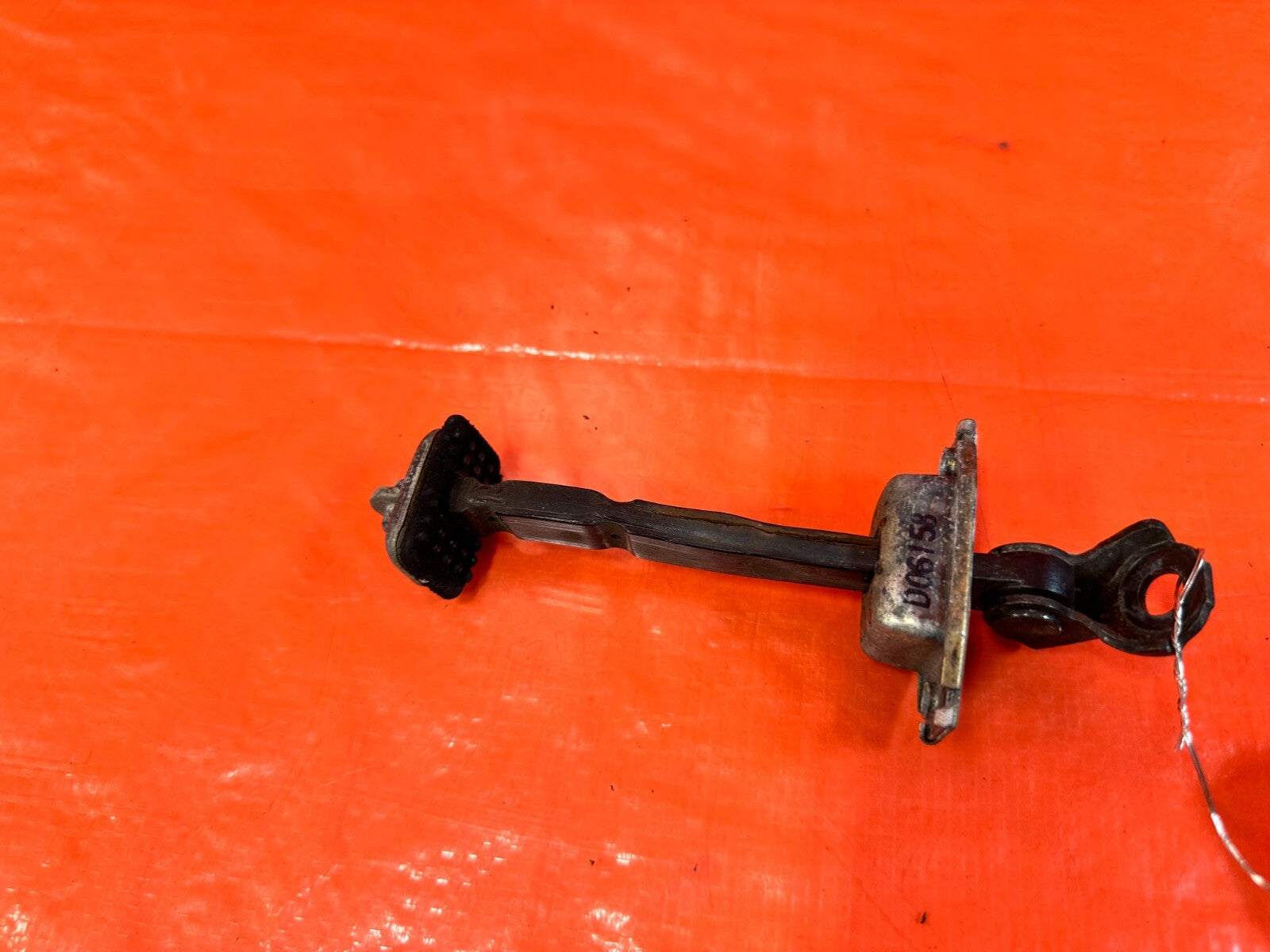 06 11 CIVIC 4D SEDAN   PASSENGER RIGHT REAR DOOR CHECKER HINGE ARM STOPPER #2706