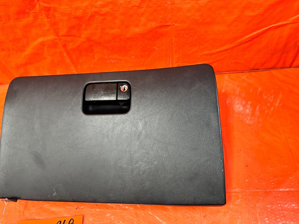 94 01 ACURA INTEGRA 2 & 4 DOOR   GLOVE BOX   BLACK   COLOR   OEM #2683