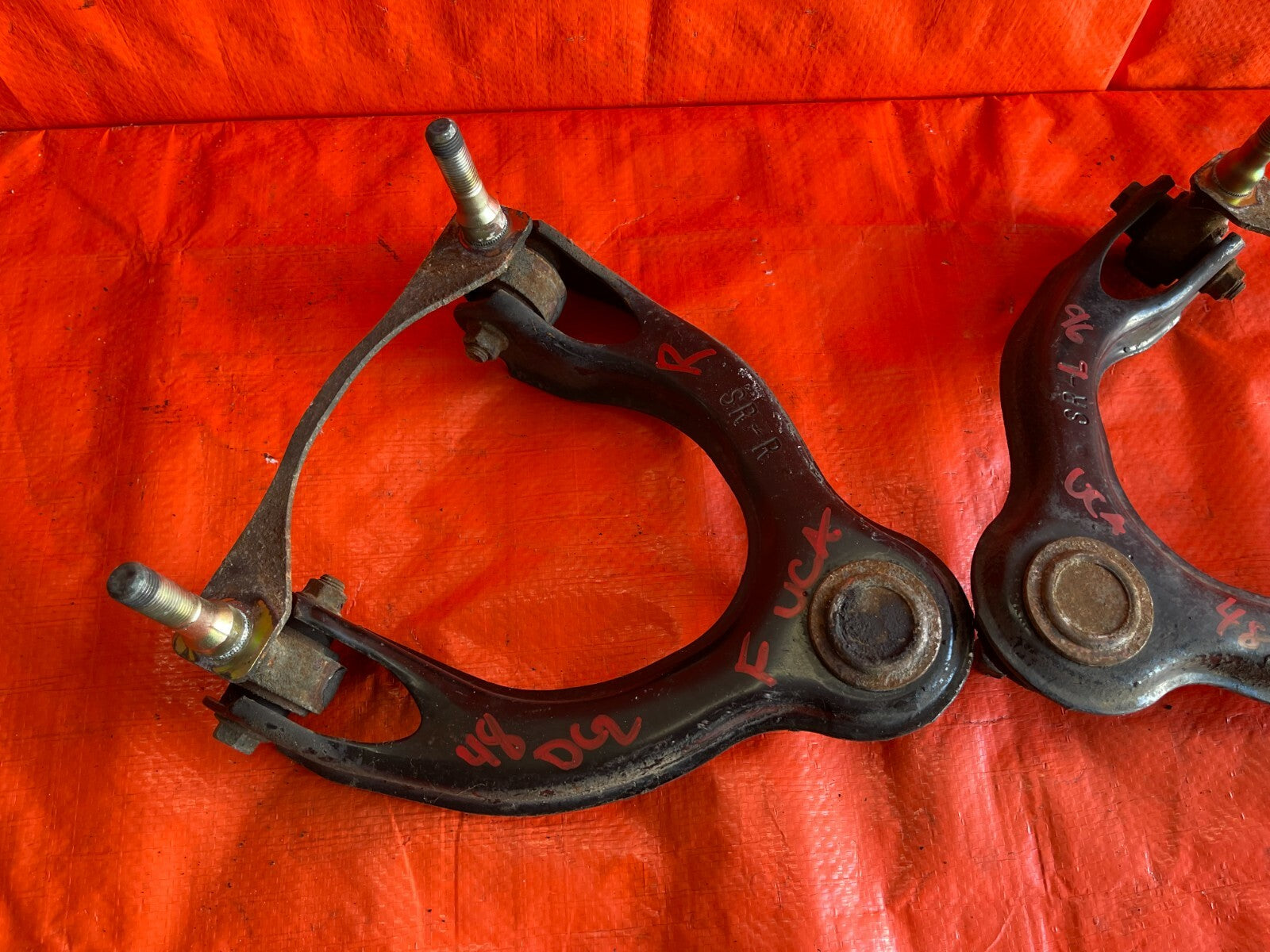 94 01 ACURA INTEGRA   FRONT   UPPER CONTROL ARM SET OF 2   LEFT AND RIGHT   OEM4