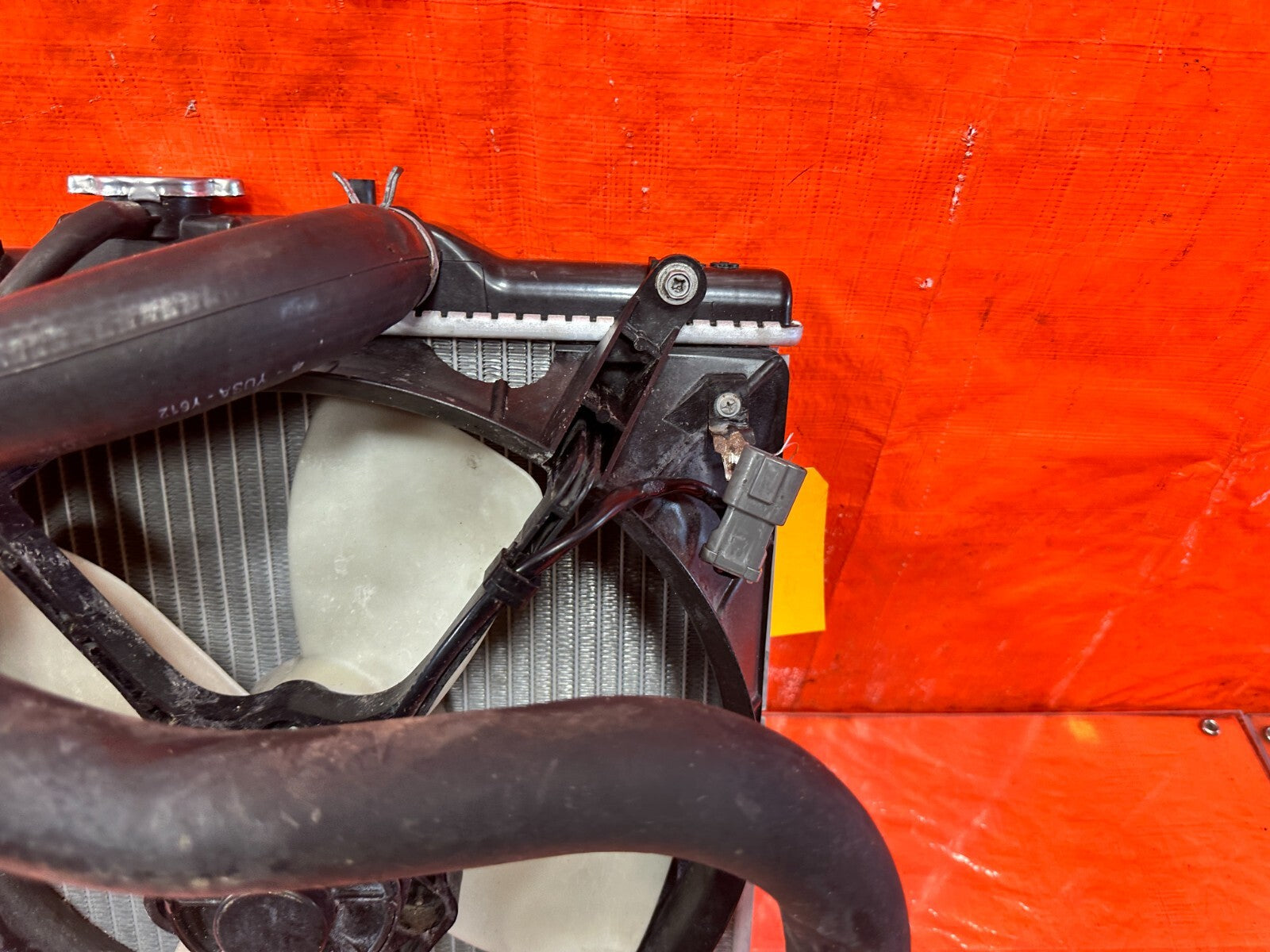 93 97 HONDA DEL SOL 92 00 CIVIC   RADIATOR W/ FAN & HOSES   OEM #2979
