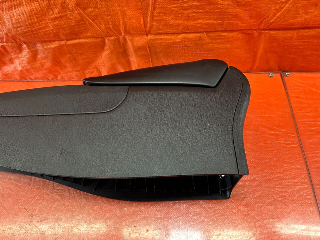09 13 INFINITI G37 SEDAN   ARM REST / CENTER CONSOLE STORAGE COMPARTMENT OEM 23811