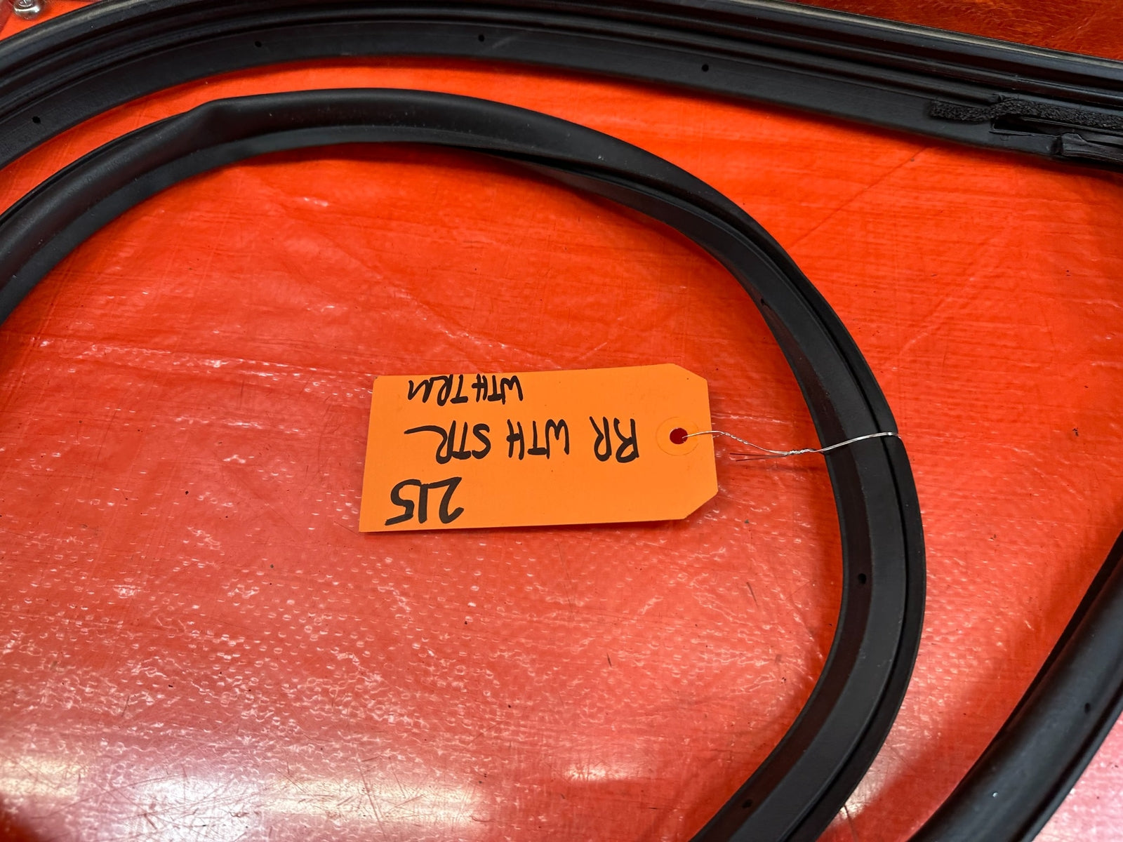 14 20 INFINITI Q50   PASSENGER RIGHT REAR DOOR WEATHER STRIP RUBBER SEAL OEM 21511