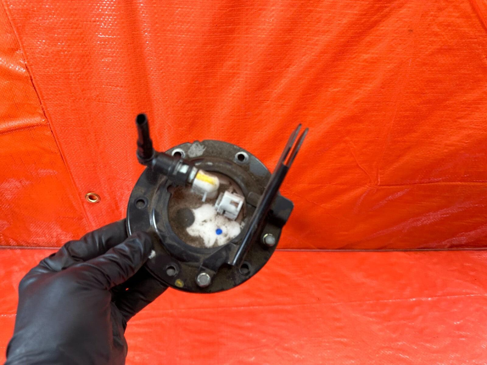 15 21 SUBARU WRX & STI   GASOLINE GAS FUEL LEVER SENSOR METER UNIT   OEM #1826