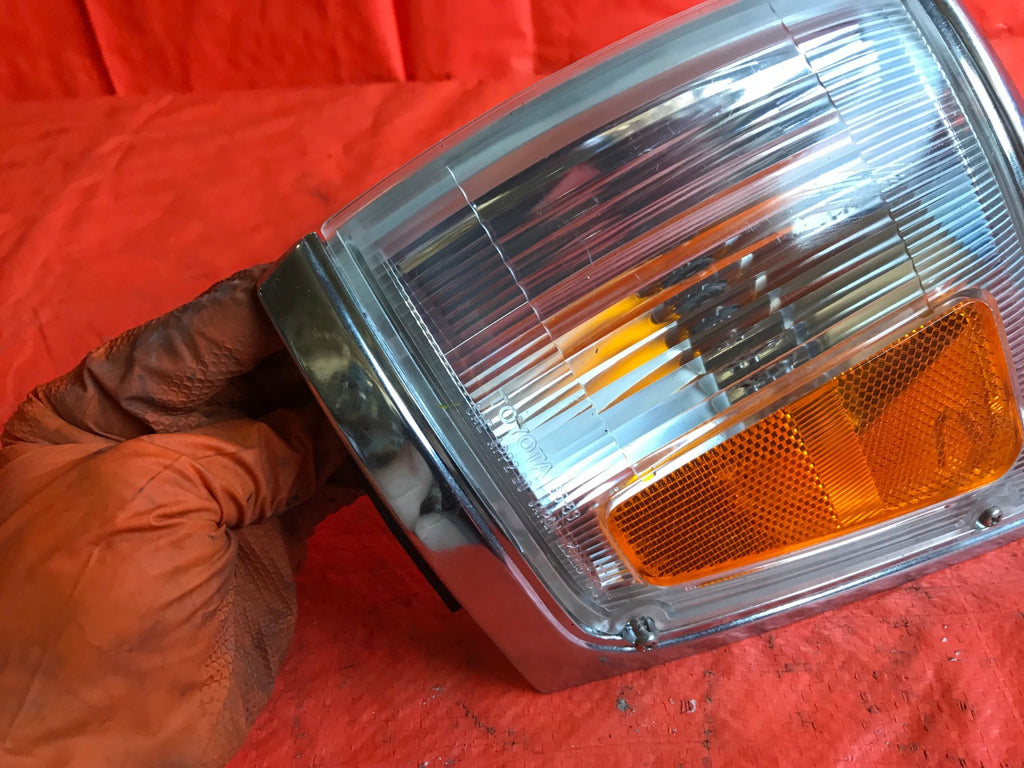 OEM 1994 94 TOYOTA 4RUNNER DRIVER LEFT CORNER LIGHT LAMP L LH1