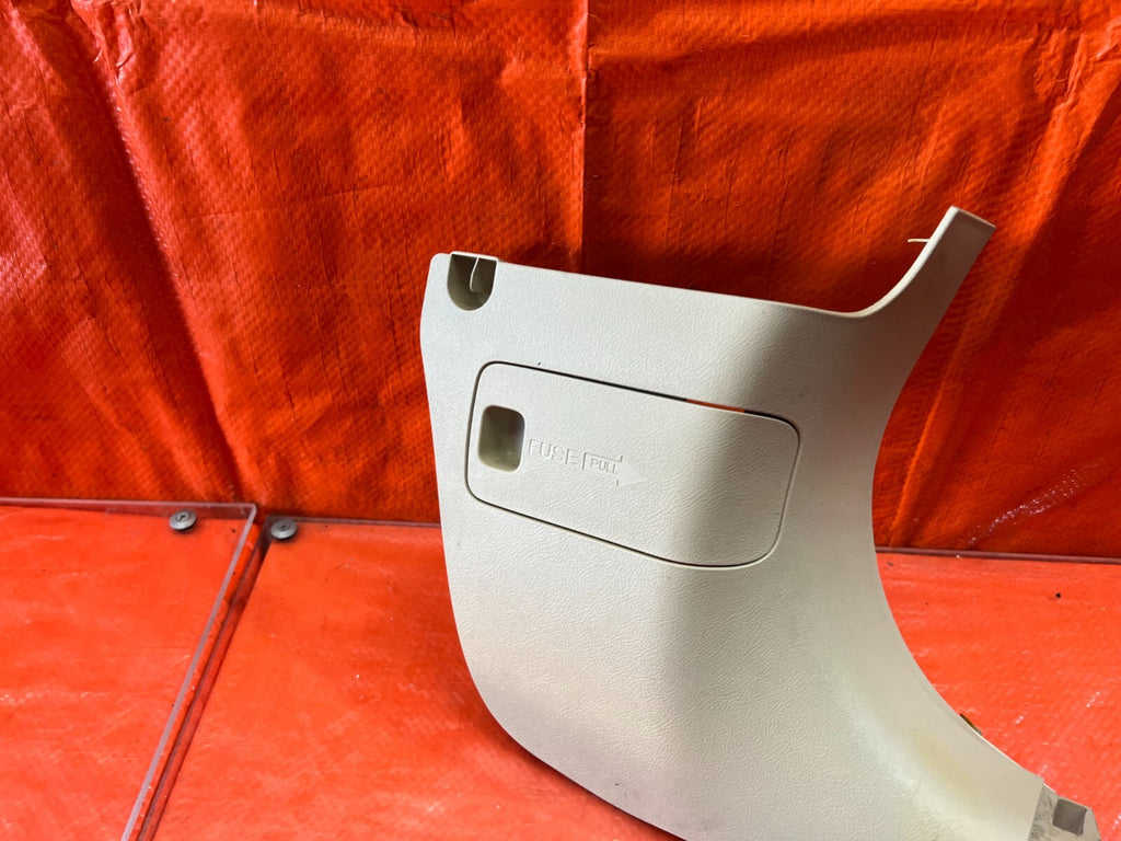 09 14 ACURA TSX   KICK PANEL   PASSENGER RIGHT SIDE   IVORY COLOR   OEM #1586