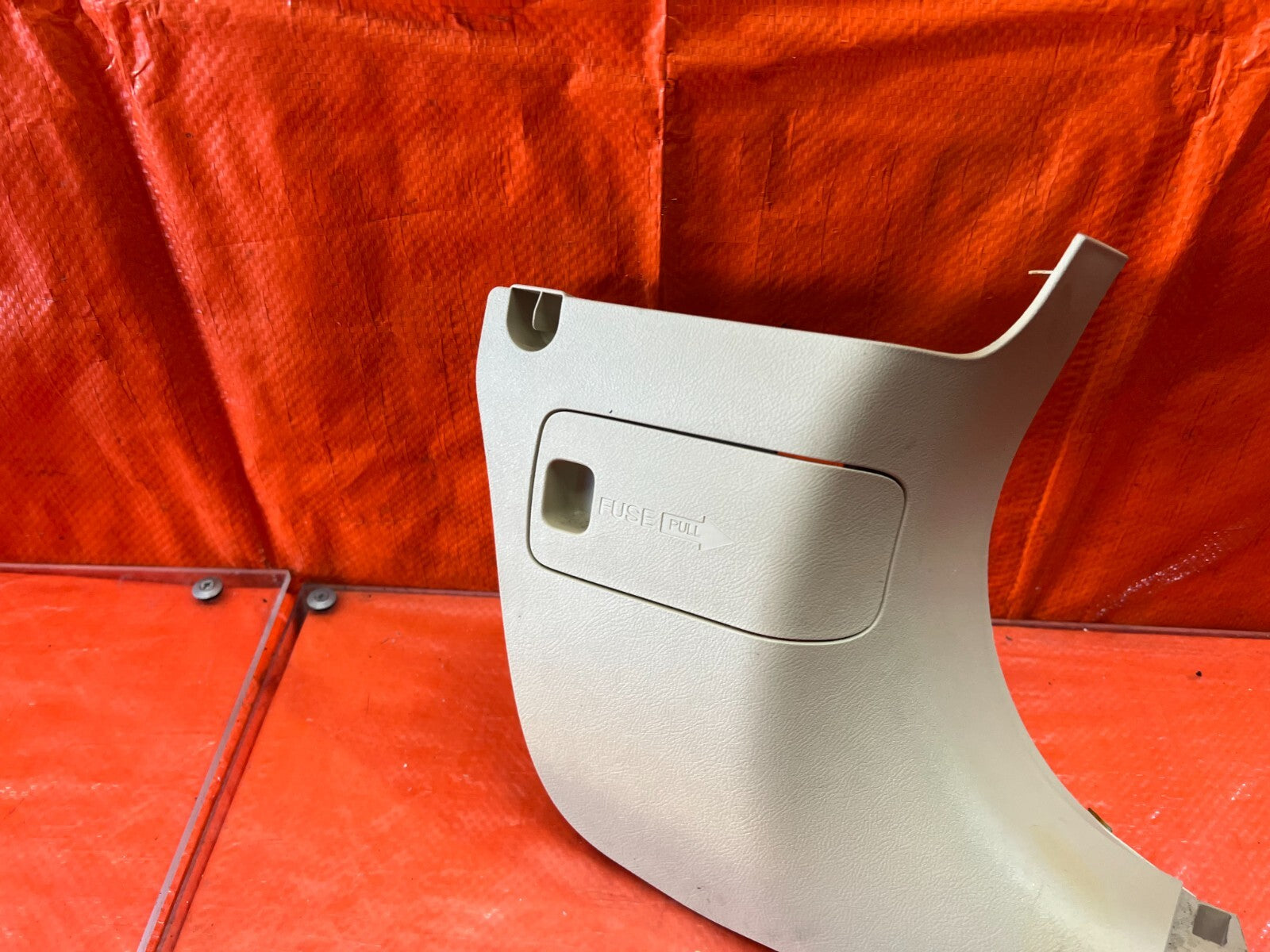 09 14 ACURA TSX   KICK PANEL   PASSENGER RIGHT SIDE   IVORY COLOR   OEM #1586