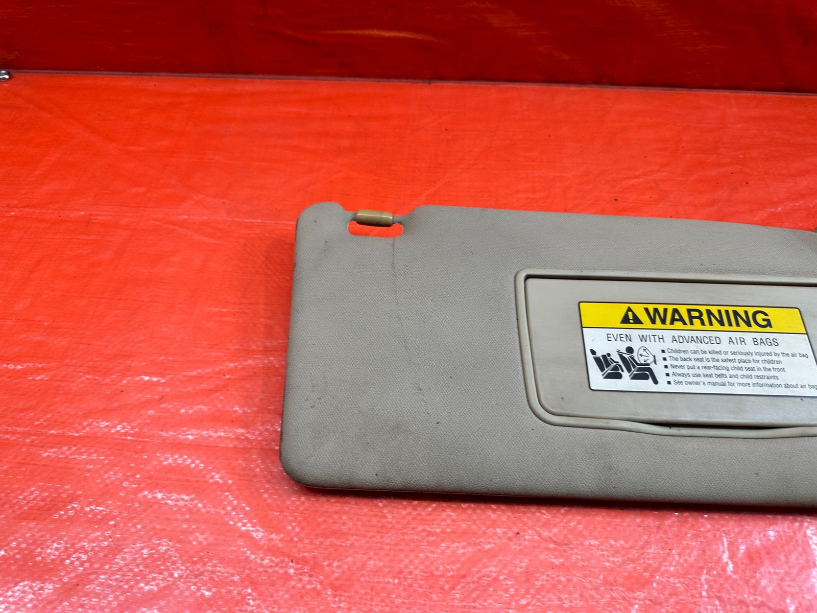 04 05 ACURA TSX   SUN VISOR   PASSENGER RIGHT SIDE   TAN COLOR   OEM #19613