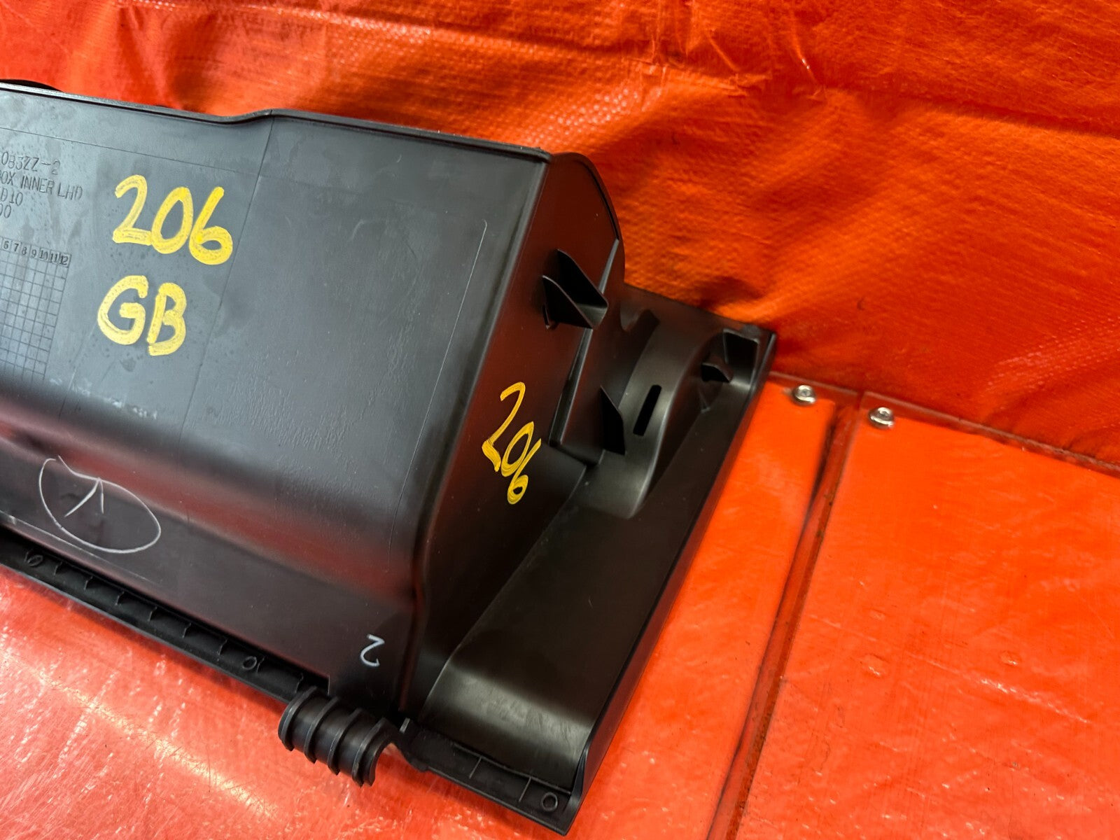 11 15 LANCER EVOLUTION X 10   GLOVE BOX   LEATHER INTERIOR MODELS   OEM #2069