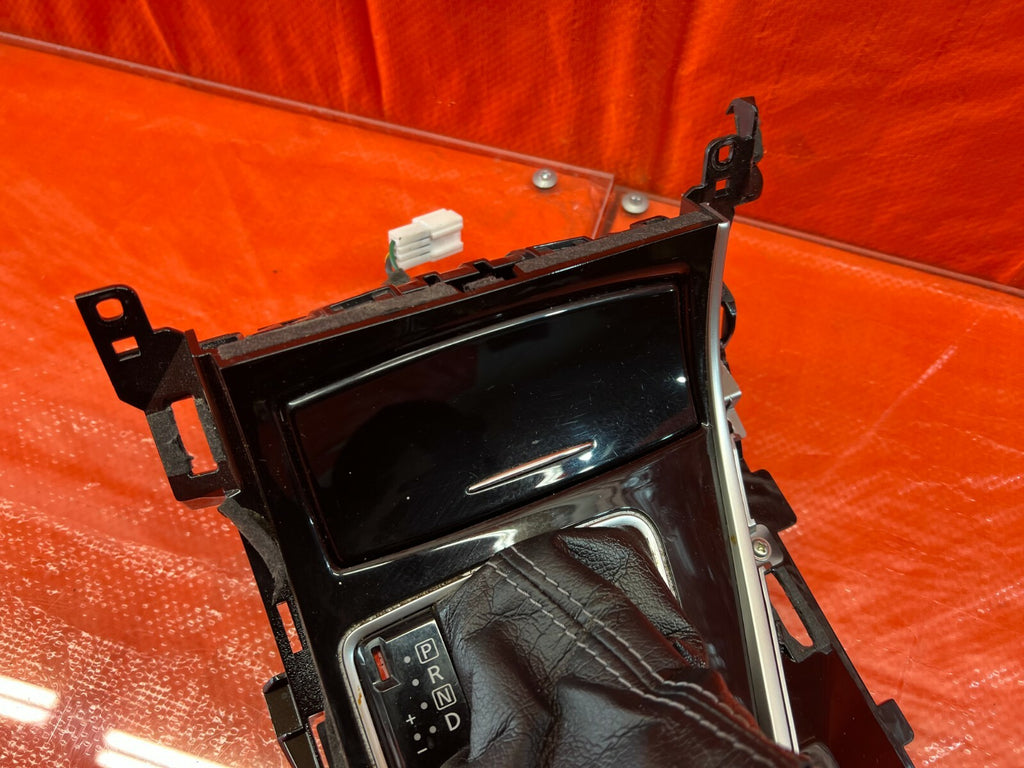 14 15 INFINITI Q50   W/ NAVIGATION    CENTER SHIFTER INDICATOR CONSOLE   OEM 1057