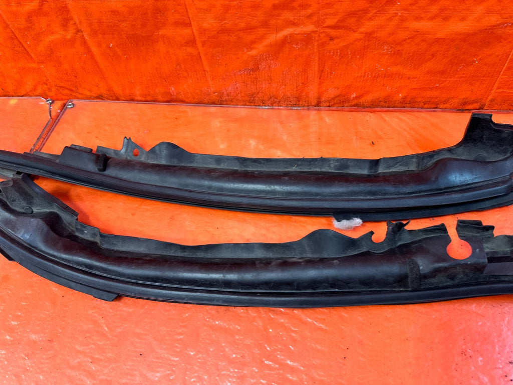 08 15 INFINITI G37 Q60 COUPE LEFT RIGHT FENDER TRIM MOLDINGS SET #3297