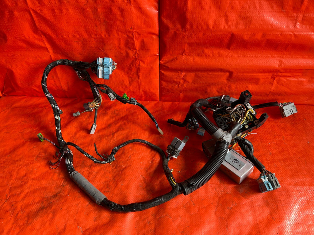 04 05 HONDA S2000 AP2 V1   DASHBOARD WIRING WIRE HARNESS  THER ARE CUTS  OEM0