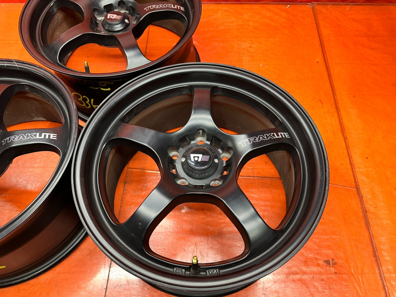 MOTEGI RACING TRAKLITE 17 INCH ALLOY WHEELS SET OF 3 17x8 +40 5x114.3 AFTERMARKE4