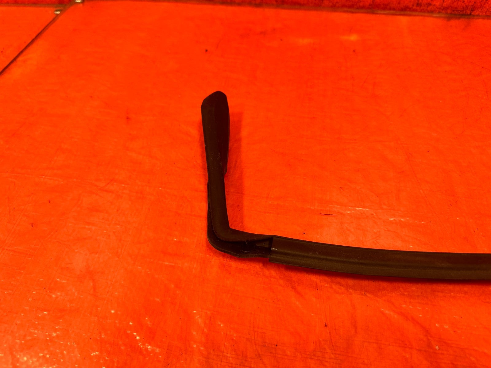 08 15 INFINITI G37 Q60 FRONT HOOD ENGINE BAY WEATHERSTRIP SEAL RUBBER OEM #3296
