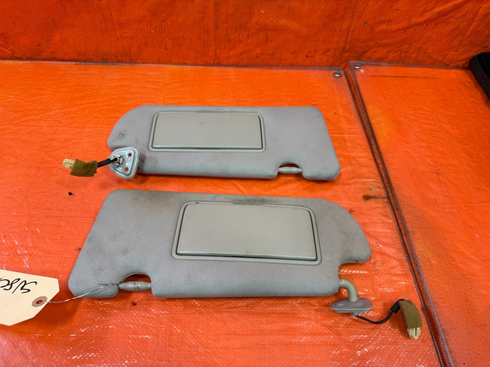 08 15 INFINITI G37 & Q60 2D COUPE   LEFT AND RIGHT SUN VISORS PAIR SET   OEM 3286