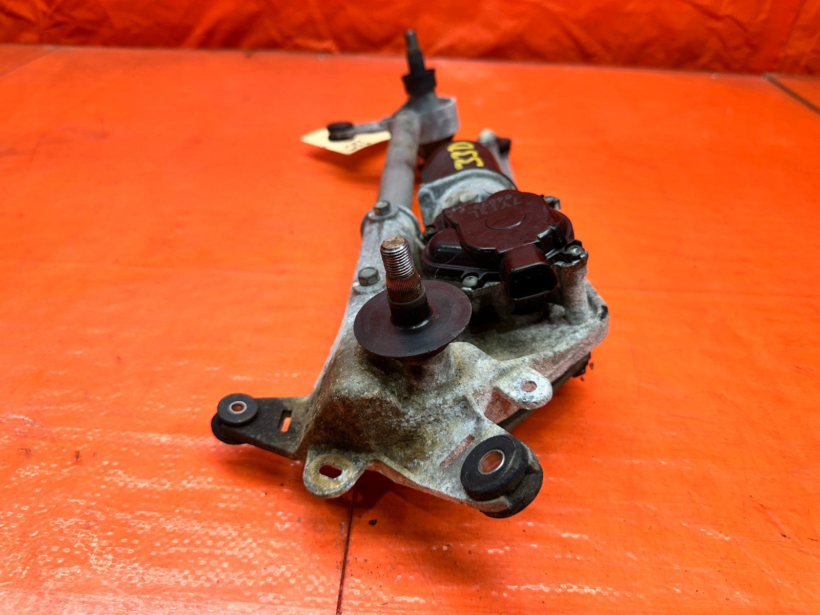 04 08 ACURA TSX 2.4L FRONT WINDSHIELD WIPER MOTOR OEM #3304