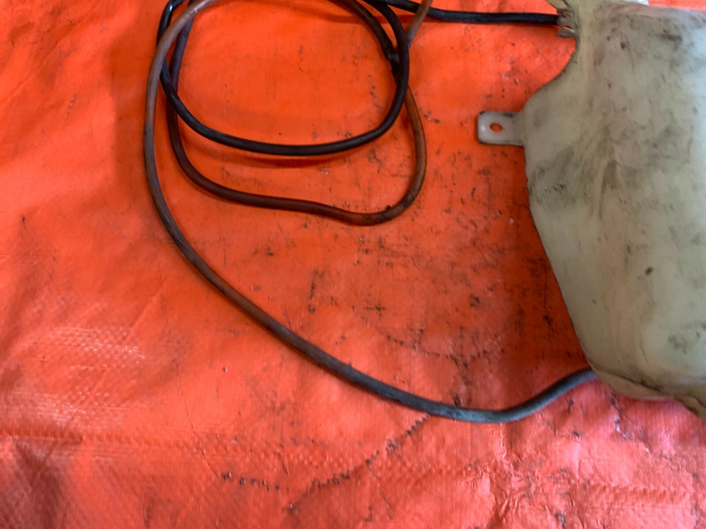 94   96 ACURA INTEGRA 2 & 4 DOOR   WINDSHIELD WIPER RESERVOIR TANK W/ LINES OEM4
