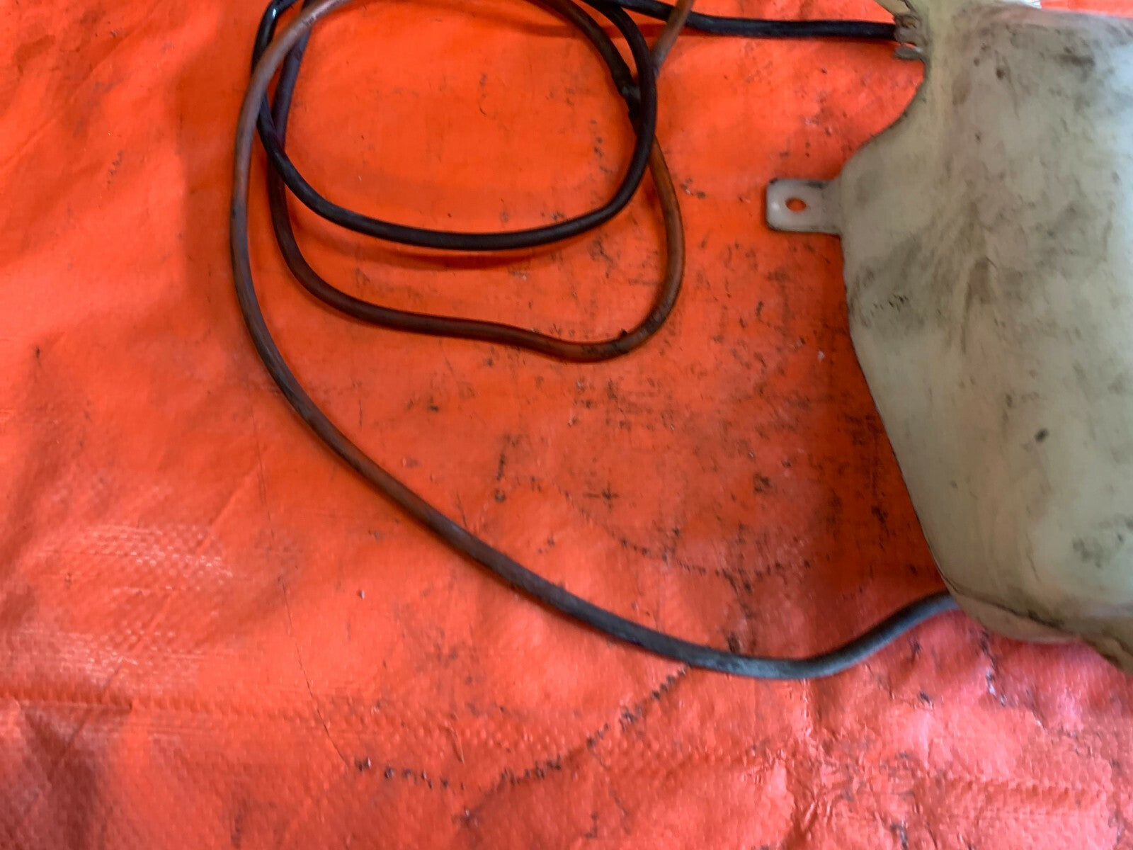 94   96 ACURA INTEGRA 2 & 4 DOOR   WINDSHIELD WIPER RESERVOIR TANK W/ LINES OEM4