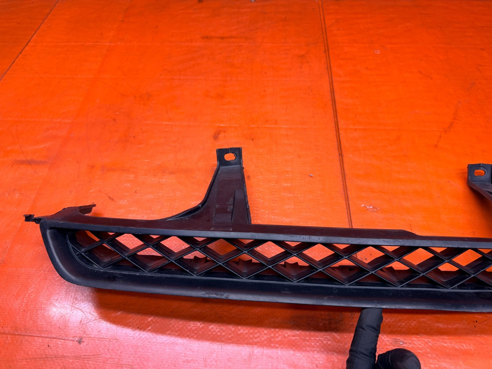 97 01 HONDA PRELUDE 2.2L FRONT BUMPER UPPER GRILLE GRILL ASSEMBLY OEM #3367