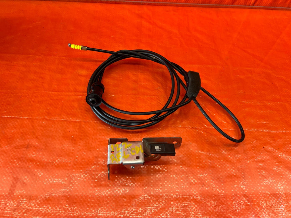 02 06 ACURA RSX BASE & TYPE S   GAS FUEL LID RELEASE CABLE W/ LEVER   OEM 1220