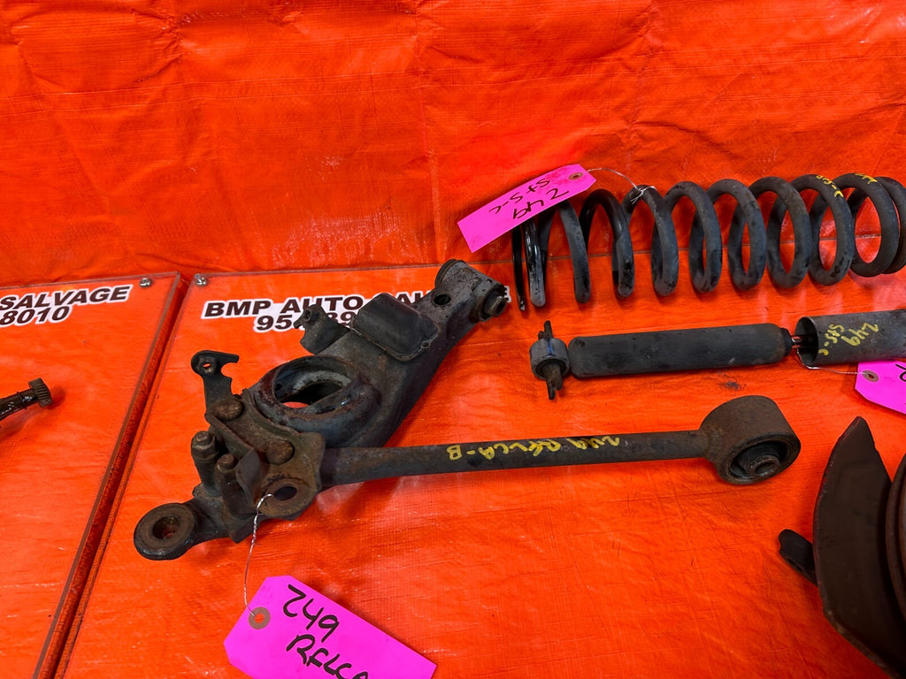 96 00 TOYOTA TACOMA   2.4L   MANUAL ONLY   RIGHT FRONT SPINDLE W/ CONTROL ARMS13