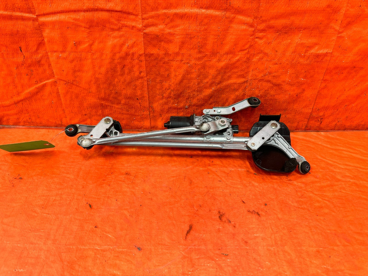 OEM 2014 2015 2016 INFINITI Q50 WINDSHIELD WIPER MOTOR WITH LINKAGE  OEM 3142