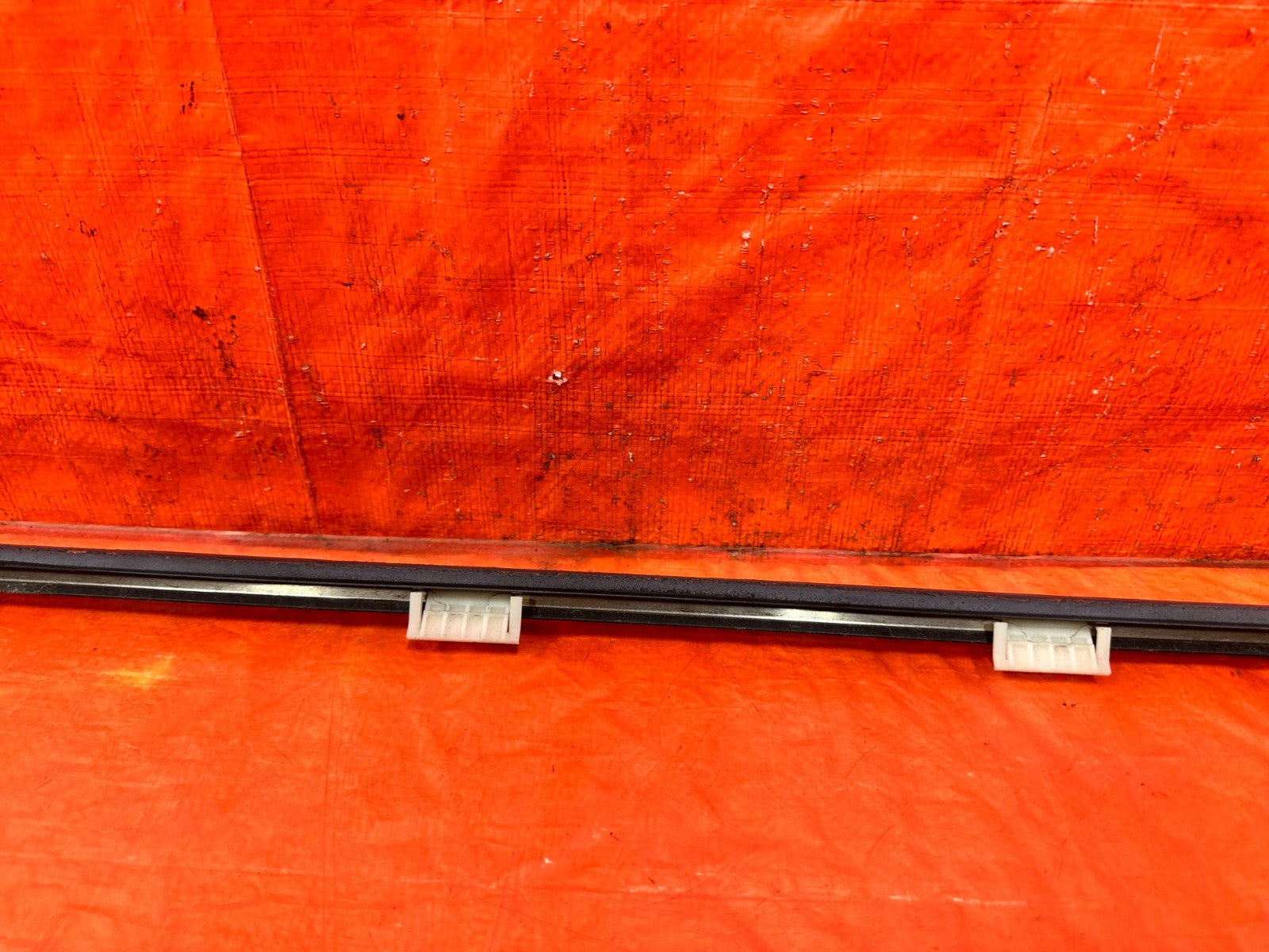 02 05 HONDA CIVIC SI EP3 HATCH   RIGHT FRONT EXTERIOR WINDOW GLASS TRIM OEM #3082