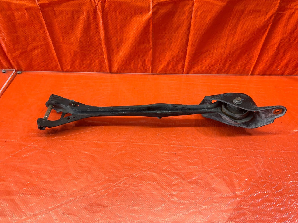 97 01 HONDA PRELUDE   RADIUS CONTROL ARM   DRIVER LEFT REAR SIDE   OEM #136 18
