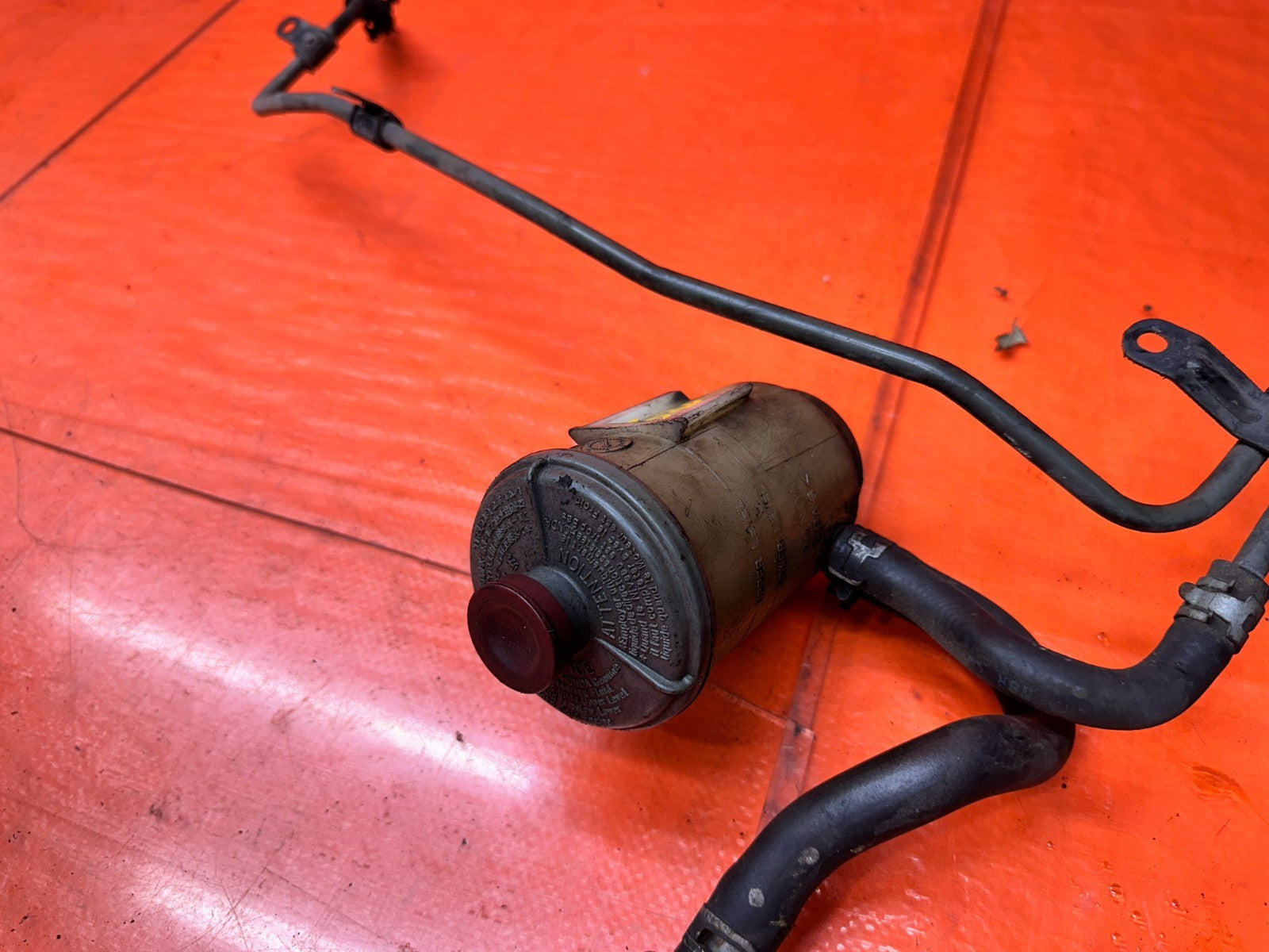 97 01 HONDA PRELUDE 2.2L POWER STEERING FLUID RESERVOIR BOTTLE WITH LINES #3366