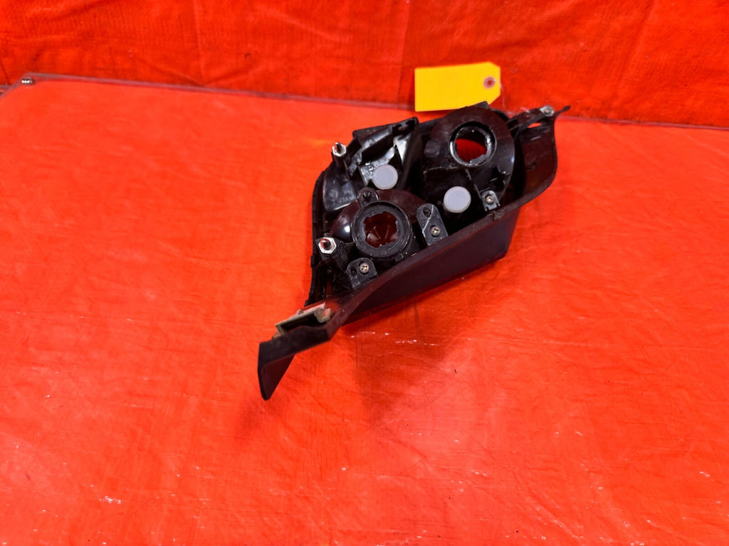 02 05 LEXUS SC430   DRIVER LEFT TAIL LIGHT TAIL LAMP   OEM FACTORY #28811