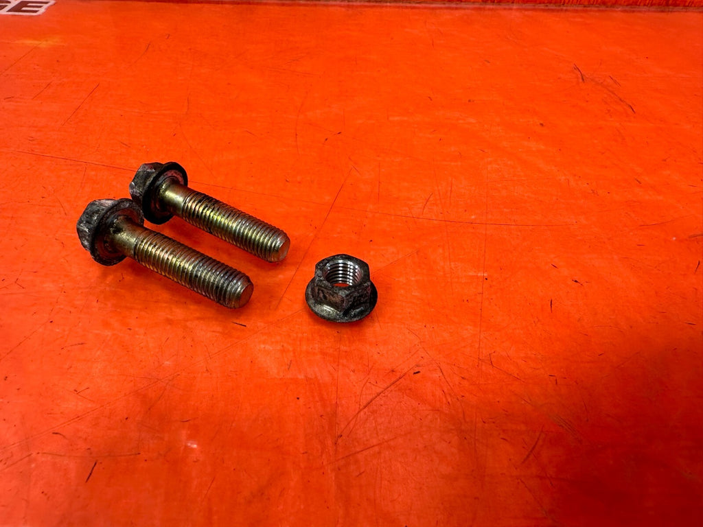 02 10 LEXUS SC430   POWER STEERING PUMP BOLTS HARDWARE   OEM #2614